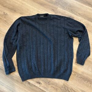 Merino Snug merino wool sweater charcoal excellent